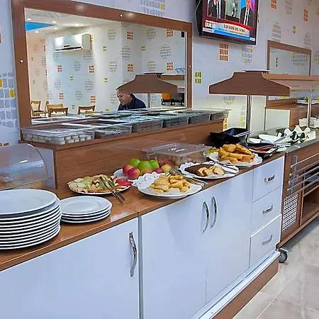 Airport Hotel 3*