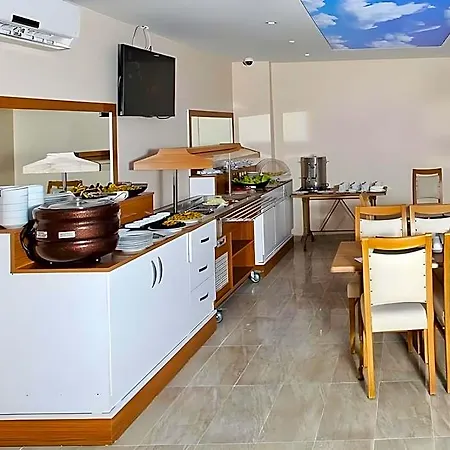 Airport Hotel 3*