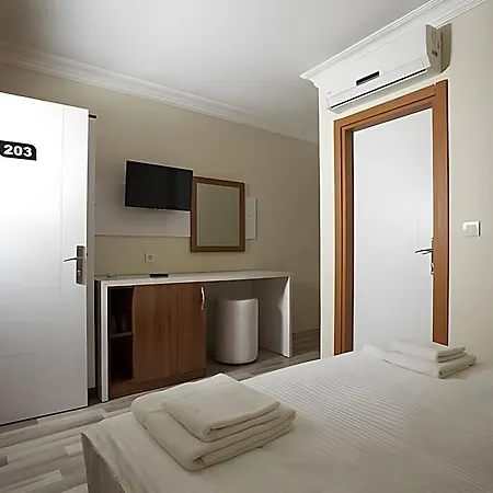 Airport Hotel 3*