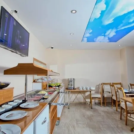 Airport Hotel 3*