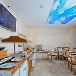 Airport Hotel 3*